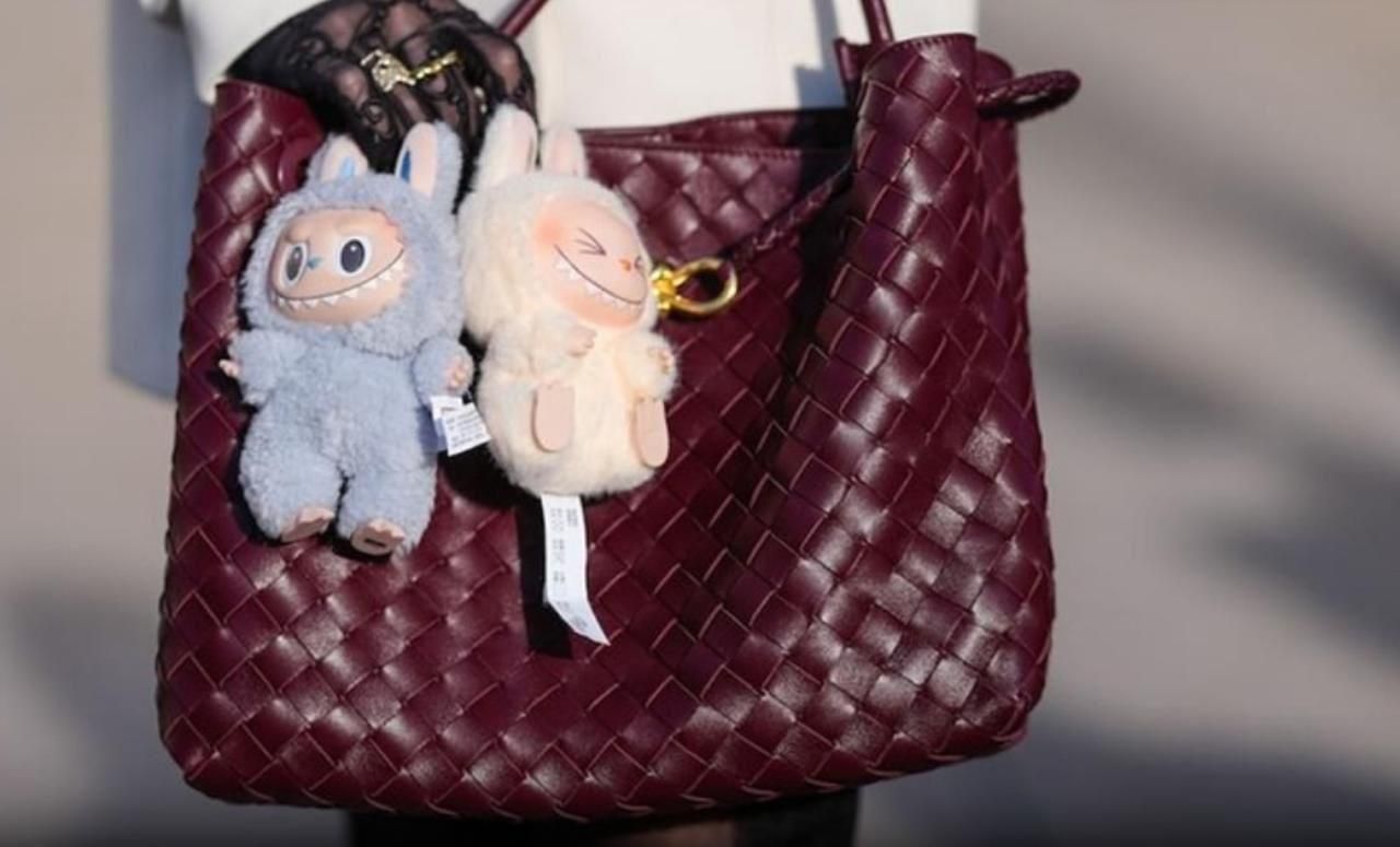 Labubu Doll – Cute Mischievous Monster Collectible