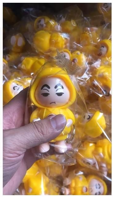 Shinchan Face Changing Keychain – Fun PVC Cartoon Key Ring