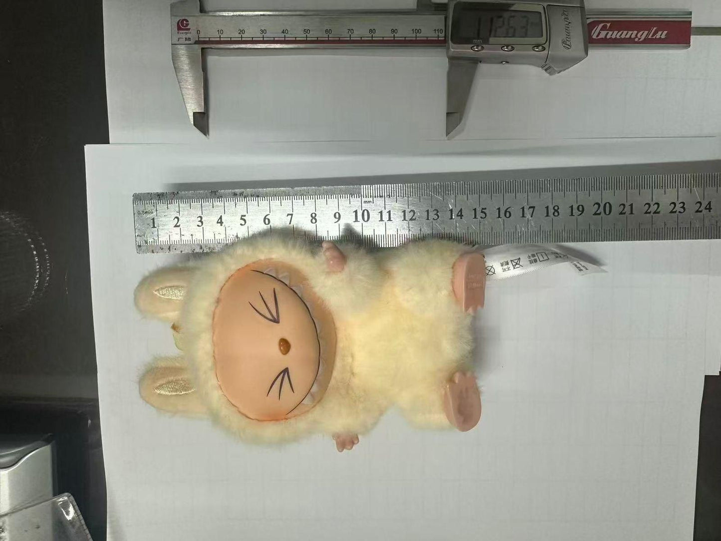 Labubu Doll – Cute Mischievous Monster Collectible