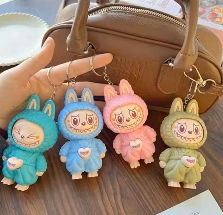 Labubu Keychain – Kawaii Face-Changing Cartoon Charm