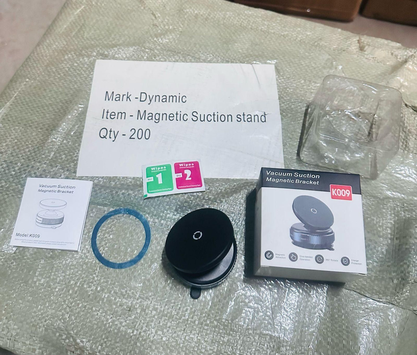 Magnetic Suction Phone Holder – 360° Rotating Mobile Stand